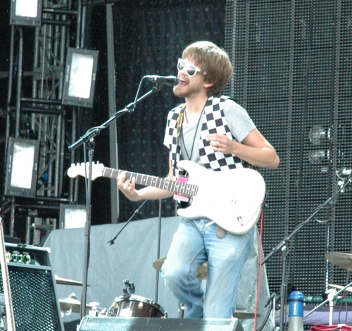 Fyfe Dangerfield did behave a bit like a mental child on stage, but the music was OK. Manchester (2008)