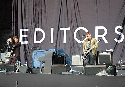 Editors playing one of their hit songs I don't know which though. Manchester (2008)