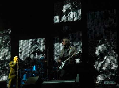 R.E.M. take to the stage! They played some really old classic songs, as well as new recent ones. Manchester (2008)