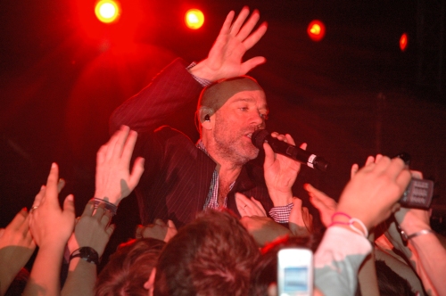 'Praise the Lord Jebus loves you' screams Michael Stipe to the crowd. Manchester (2008)