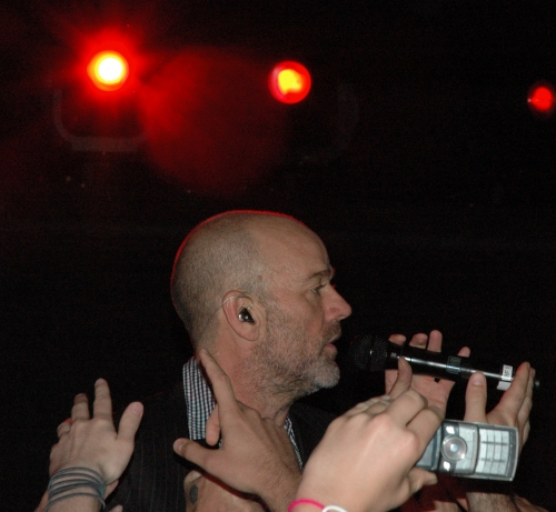 Michael Stipe allows a fan to get a nice profile shot of him. Manchester (2008)