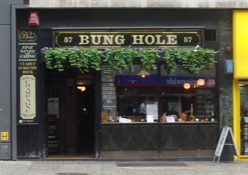 A pub where Beavis like to drink when he's in town with his pal Butthead, London (2006)
