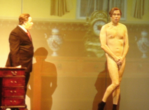 David Walliams, naked, from the front, Nottingham (2006)