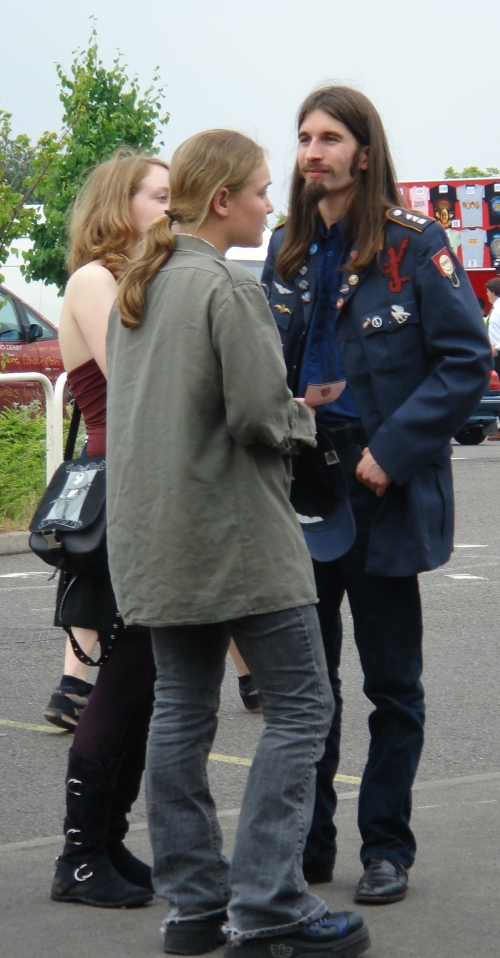 A freaky, but cool-looking, Chili Peppers fan, Derby (2006)