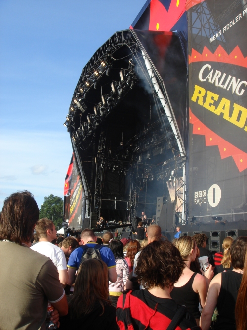 The ageing rock band Slayer take to the stage! Reading (2006)