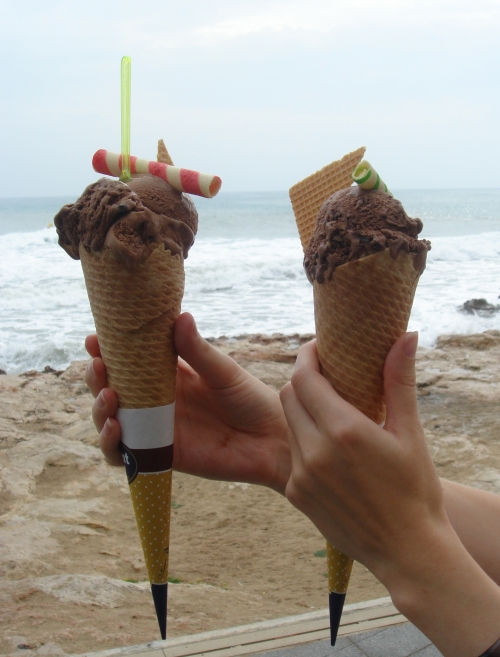 Giant ice creams for a tiny 3€ each, Spain (2006)
