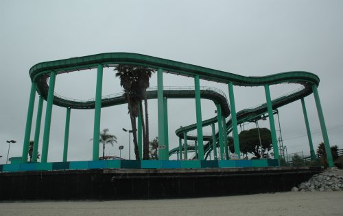 A water ride at the end of the boardwalk. Santa Cruz (2007)