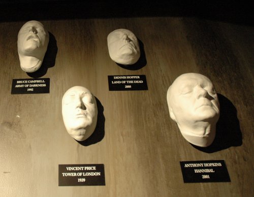 Face casts of famous movie stars, used in some famous movies. Los Angeles (2007)