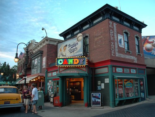 A pretty looking Candy store. Los Angeles (2007)